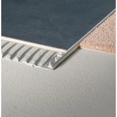 Kakellist rak rostfri borstad 8mm 2,5m