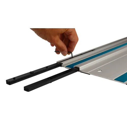 Skarvbeslag till skena