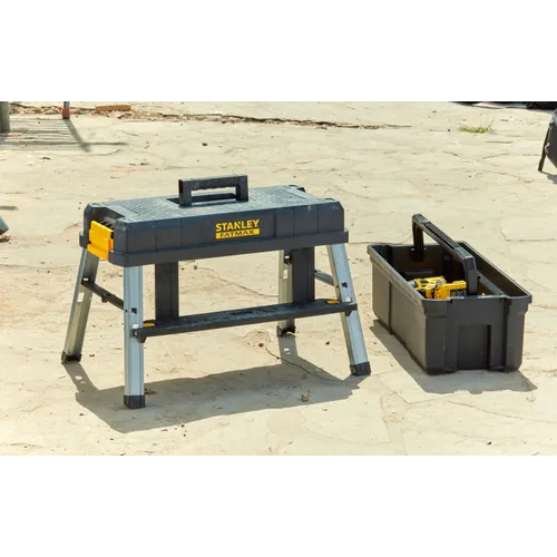 Verktygslåda FMST81083-1, Inbyggd pall