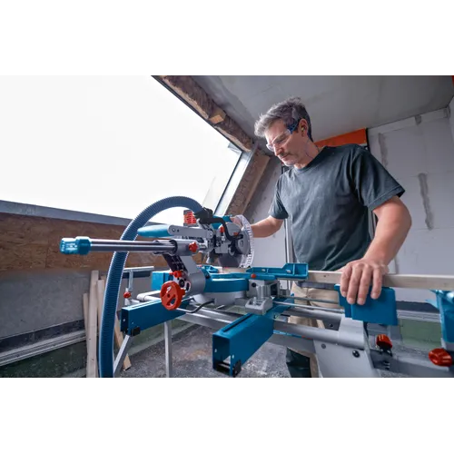 Kap- och geringssåg GCM 18 V 216 D mm, Solo