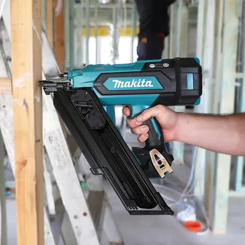 Spikpistol DBN900ZK Solo med väska